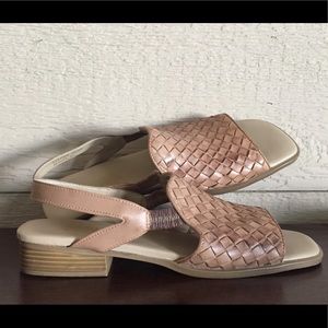 Leather Maine Woods flats, EUC size 9